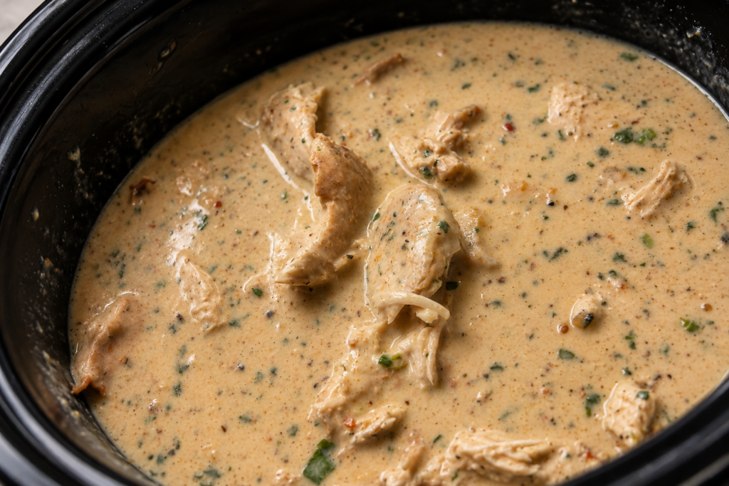 Creamy crock pot chicken snd noodles